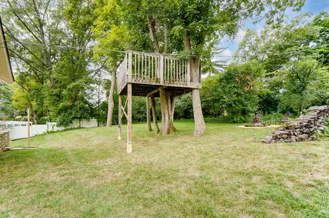 Exterior - 2115 Oak Knoll Dr, Springfield, OH 45504 photo 18 of 19
