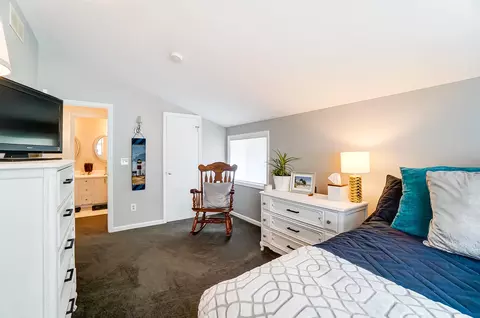 Bedroom - 2115 Oak Knoll Dr, Springfield, OH 45504 photo 8 of 8