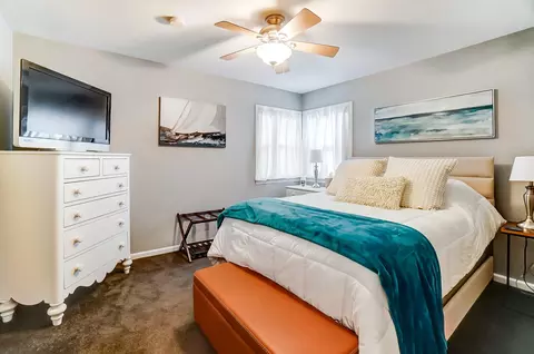 Bedroom - 2115 Oak Knoll Dr, Springfield, OH 45504 photo 1 of 8