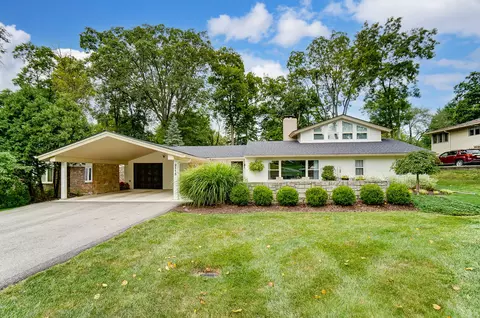 2115 Oak Knoll Dr, Springfield, OH 45504