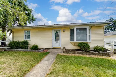 6 N Seltzer St, Wapakoneta, OH 45895
