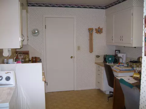 Kitchen - 649 Linden Ave, Celina, OH 45822 photo 5 of 9
