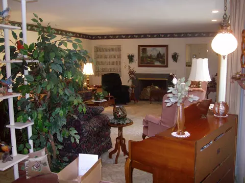 Living - 649 Linden Ave, Celina, OH 45822 photo 1 of 13