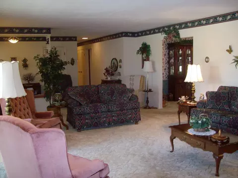 Living - 649 Linden Ave, Celina, OH 45822 photo 3 of 13