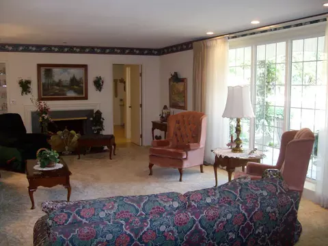 Living - 649 Linden Ave, Celina, OH 45822 photo 2 of 13