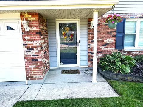 8337 Gibson Ave, Fairborn, OH 45324 photo 2