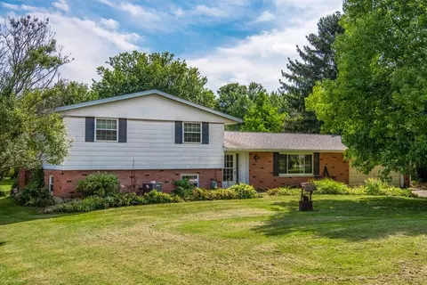 3393 Crist Rd, Springfield, OH 45502