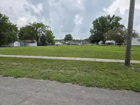 81 E Riley St, Montezuma, OH 45866 photo 3