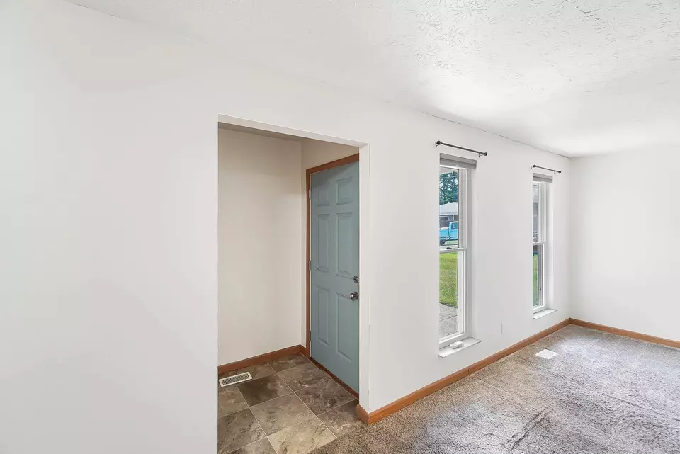 Entry Way - 624 Mohican Ct, Sidney, OH 45365 photo 1 of 1