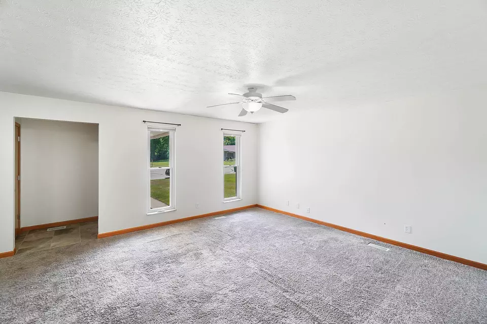Living - 624 Mohican Ct, Sidney, OH 45365 photo 1 of 3