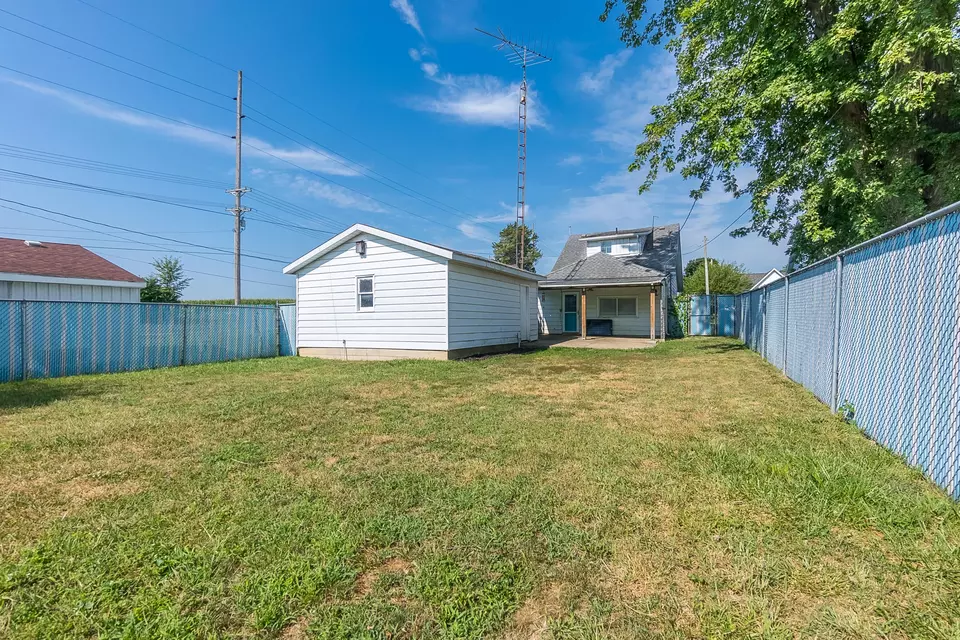Exterior - 913 Boal Ave, Piqua, OH 45356 photo 2 of 5