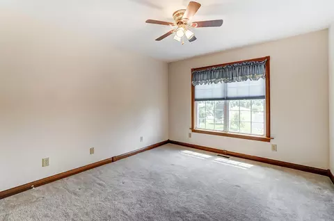 Bedroom - 2965 Windy Ridge Dr, Springfield, OH 45502 photo 7 of 10