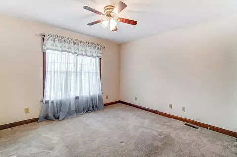 Bedroom - 2965 Windy Ridge Dr, Springfield, OH 45502 photo 9 of 10