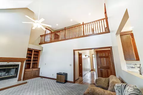 Living - 2965 Windy Ridge Dr, Springfield, OH 45502 photo 3 of 7