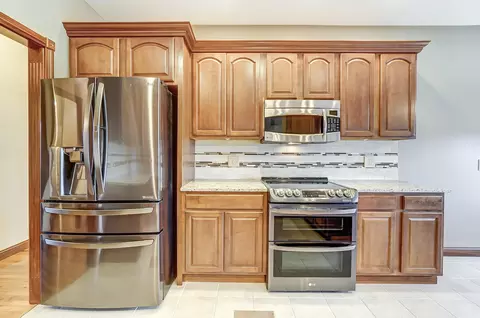 Kitchen - 2965 Windy Ridge Dr, Springfield, OH 45502 photo 7 of 7