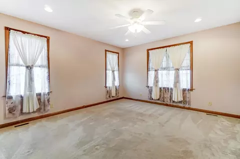 Bedroom - 2965 Windy Ridge Dr, Springfield, OH 45502 photo 1 of 10