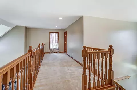 Entry Way - 2965 Windy Ridge Dr, Springfield, OH 45502 photo 7 of 8