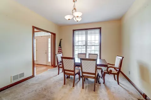 Dining - 2965 Windy Ridge Dr, Springfield, OH 45502 photo 3 of 5