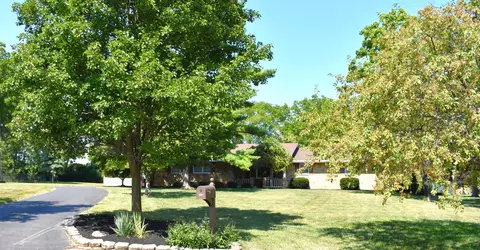 3085 Tecumseh Cir, Piqua, OH 45356