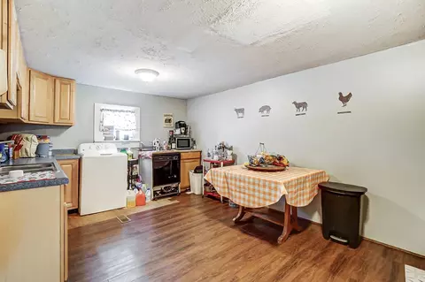 4218 Moorefield Rd, Springfield, OH 45502 photo 15