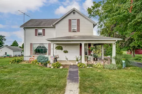 4218 Moorefield Rd, Springfield, OH 45502