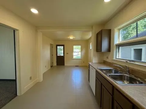 760 N Belmont Ave, Springfield, OH 45503 photo 19