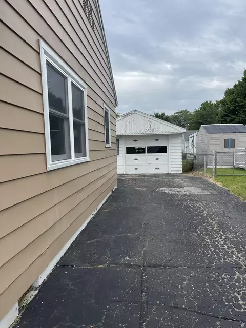 653 Reading Dr, Springfield, OH 45505 photo 9