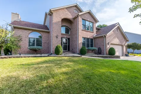 873 Stonehenge Dr, Tipp City, OH 45371