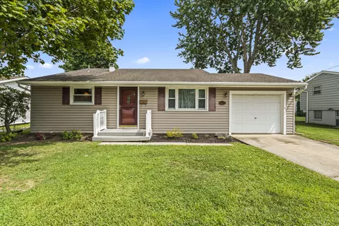 617 Maplecrest Dr, Troy, OH 45373