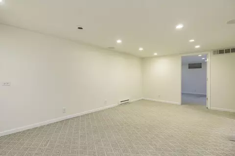 Living - 919 Broadway Ave, Sidney, OH 45365 photo 5 of 5