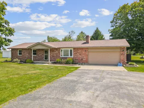 2735 S Greenlee Rd, Troy, OH 45373