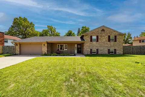 4010 Willow Creek Dr, Dayton, OH 45415
