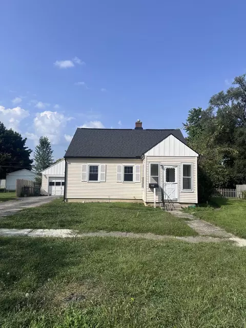 1114 Scott St, Troy, OH 45373