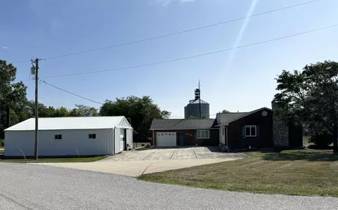 8770 Neptune Mendon Rd, Celina, OH 45822 photo 2