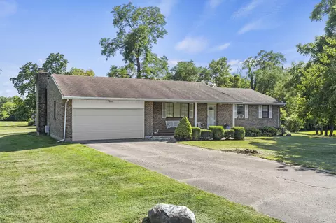 2590 Merrill Rd, Dayton, OH 45414