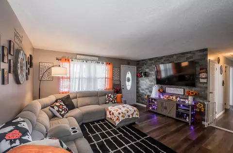 Living - 1521 Marilyn Dr, Sidney, OH 45365 photo 2 of 2