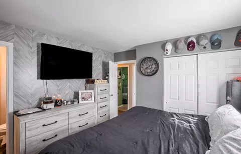 Bedroom - 1521 Marilyn Dr, Sidney, OH 45365 photo 2 of 6