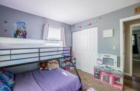 Bedroom - 1521 Marilyn Dr, Sidney, OH 45365 photo 4 of 6