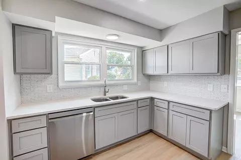 654 W Harding Rd, Springfield, OH 45504 photo 6