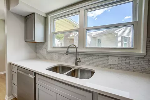 654 W Harding Rd, Springfield, OH 45504 photo 7