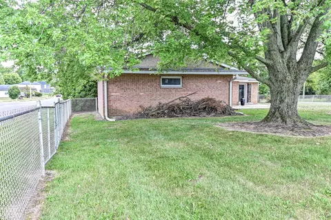 Exterior - 805 S Western Ave, Springfield, OH 45506 photo 11 of 12