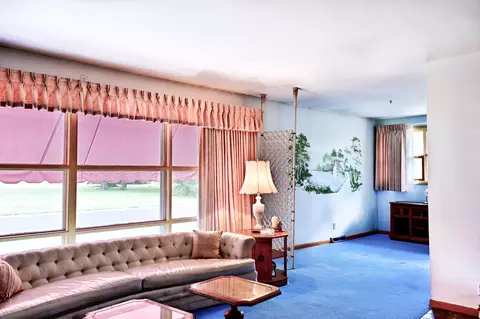 Living - 805 S Western Ave, Springfield, OH 45506 photo 3 of 7