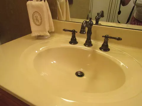 Bath - 805 S Western Ave, Springfield, OH 45506 photo 7 of 9