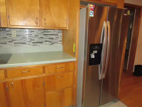 Kitchen - 805 S Western Ave, Springfield, OH 45506 photo 14 of 14