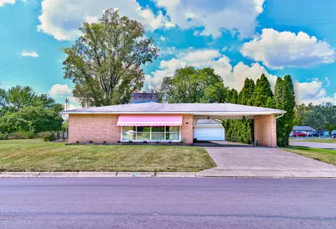 Exterior - 805 S Western Ave, Springfield, OH 45506 photo 2 of 12