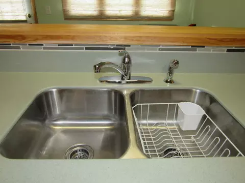 Kitchen - 805 S Western Ave, Springfield, OH 45506 photo 8 of 14