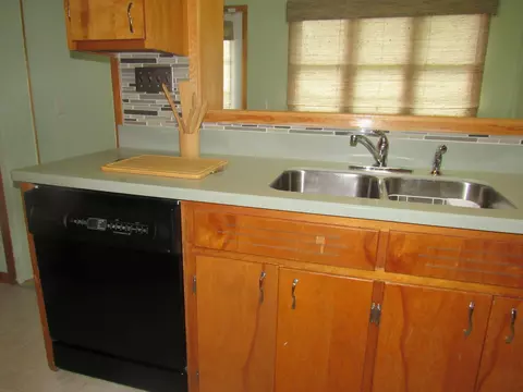 Kitchen - 805 S Western Ave, Springfield, OH 45506 photo 6 of 14