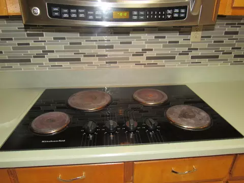 Kitchen - 805 S Western Ave, Springfield, OH 45506 photo 11 of 14
