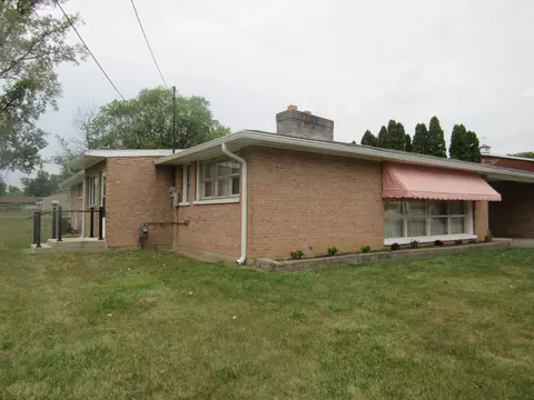 Exterior - 805 S Western Ave, Springfield, OH 45506 photo 6 of 12