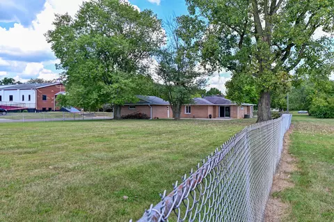 Exterior - 805 S Western Ave, Springfield, OH 45506 photo 12 of 12